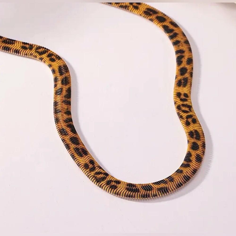 Leopard Print Intricate Triple-Layered Metal Styl… - image 1